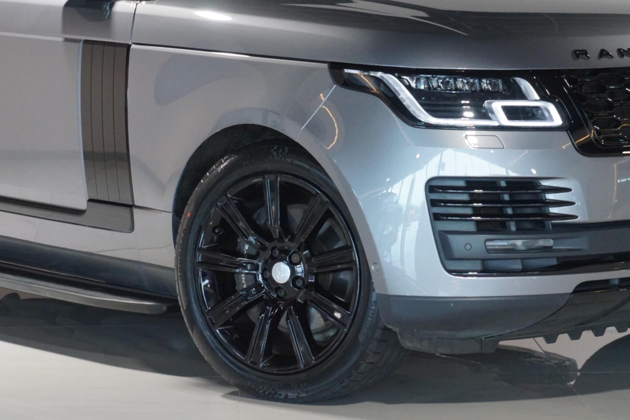 Land Rover Range Rover 2.0 P400e 13.1kWh Autobiography SUV 5dr Petrol Plug-in Hybrid Auto 4WD Euro 6 (s/s) (404 ps)